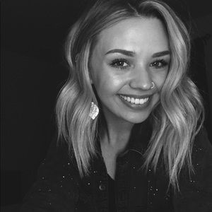 Meet your Posher, Kiana